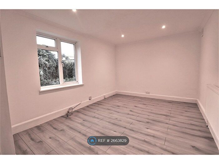 1 Bedroom Semi-Detached House To Rent In Ryecroft Road, London, SE13