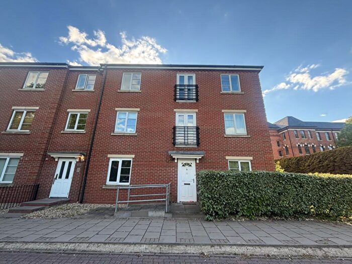 2 Bedroom Flat To Rent In Mere Street, B23