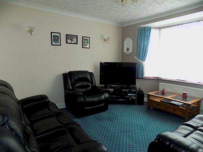 4 Bedroom Property To Rent In Hurley Road, Greenford, Middlesex UB6