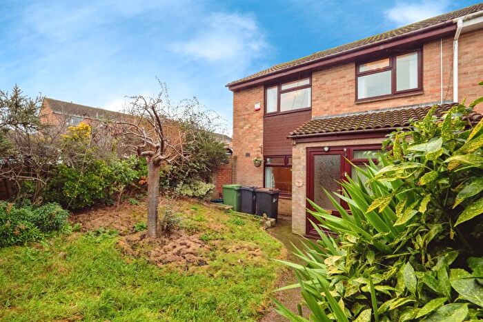 3 Bedroom End Terrace House For Sale In Darwin Close, Weymouth, DT3