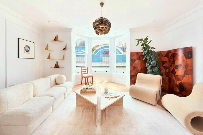 2 Bedroom Flat To Rent In Portobello Road, Notting Hill, W11