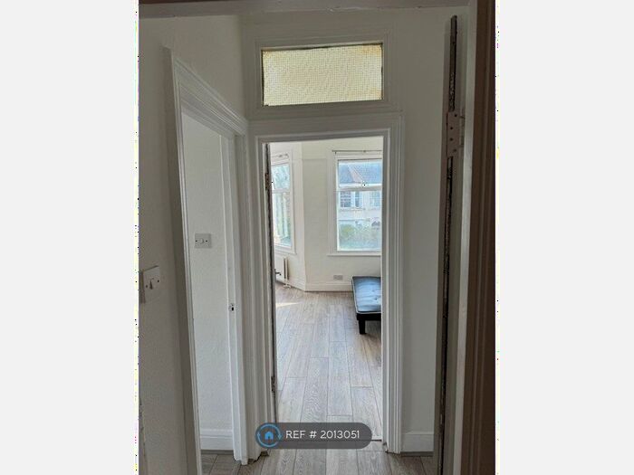 1 Bedroom Flat To Rent In Imperial Road, London, N22