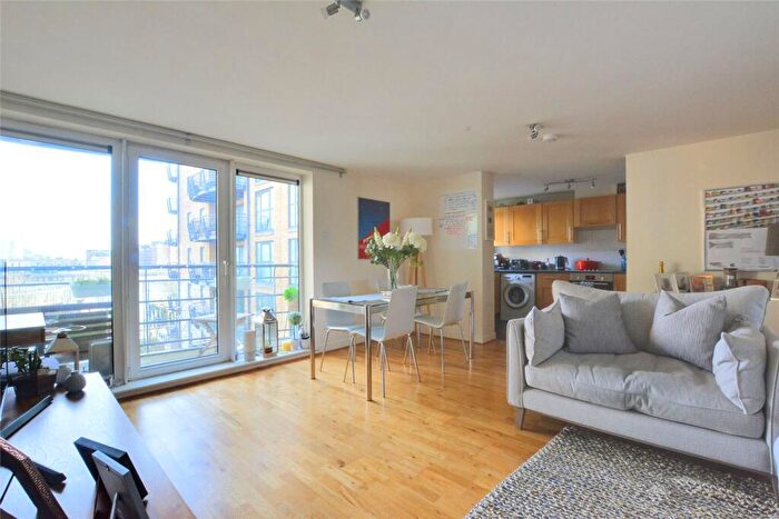 2 Bedroom Apartment To Rent In Thistley Court, Glaisher Street, SE8