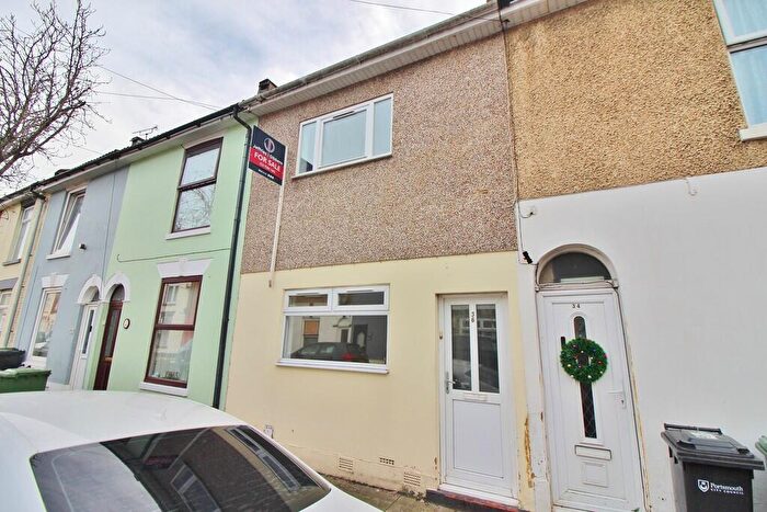 3 Bedroom Terraced House For Sale In Binsteed Road, Buckland, PO2