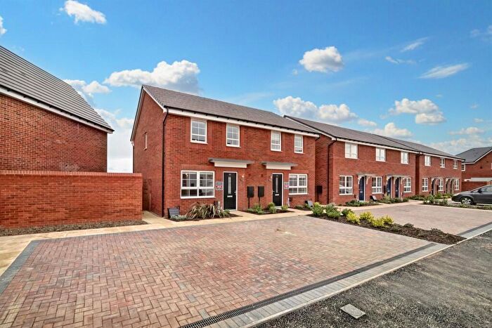 3 Bedroom Semi-Detached House To Rent In Bedroom Semi Detached House In Mindaro Way, Rugby, CV22