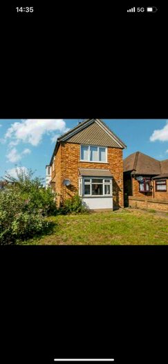 2 Bedroom Flat To Rent In Cherry Tree Lane, Rainham RM13