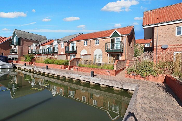 3 Bedroom End Of Terrace House For Sale In Ellisons Quay, Burton Waters, LN1