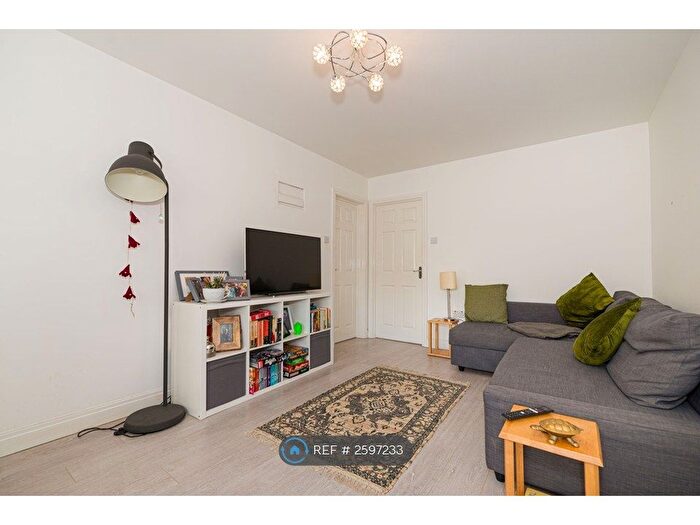 1 Bedroom Flat To Rent In Gap Road, London, SW19