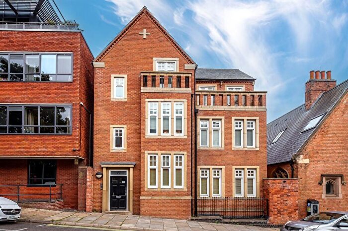 2 Bedroom Flat To Rent In College Street, Nottingham, NG1