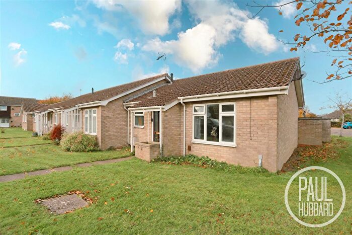 1 Bedroom Semi-detached Bungalow For Sale In Oliver Close, Carlton Colville, NR33