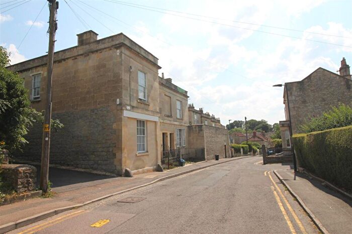 2 Bedroom Apartment To Rent In Trafalgar Road, Bath, BA1