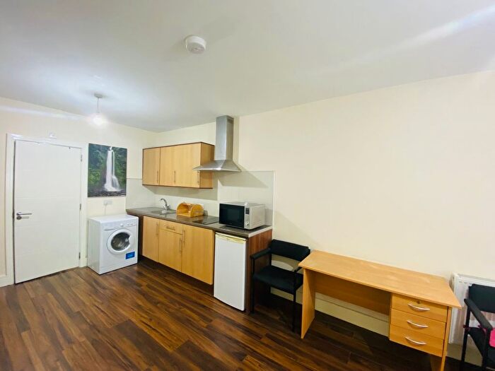 1 Bedroom Flat To Rent In Boxtree Road, Harrow, HA3