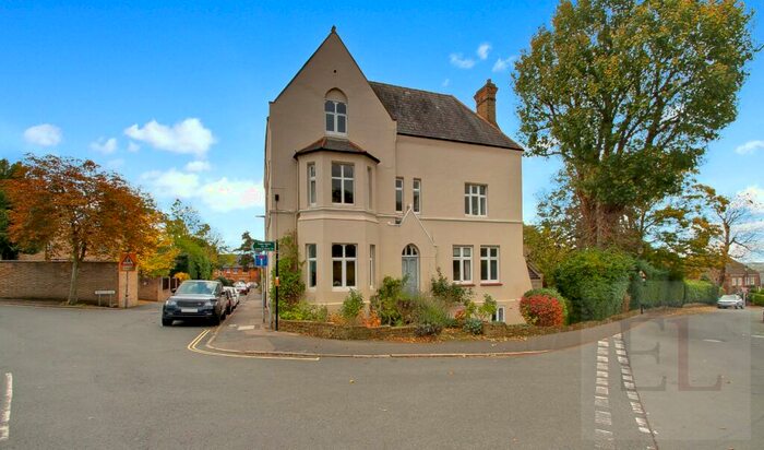 2 Bedroom Apartment To Rent In Byron Hill Road, Harrow, Greater London, HA2