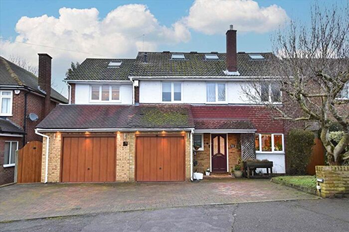 5 Bedroom Detached House For Sale In Silverdale Road, Bushey ., WD23