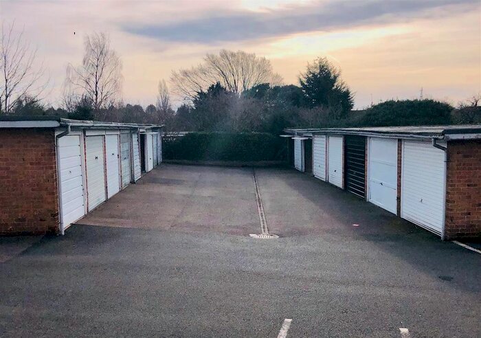 Garage / Parking To Rent In Garage 26 Pine Court, Cubbington Road, Leamington Spa CV32