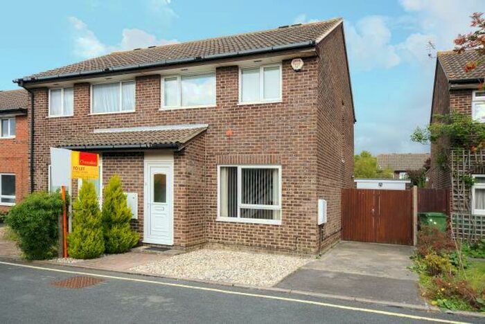 3 Bedroom Semi-Detached House To Rent In Hayes Close, Marston, OX3