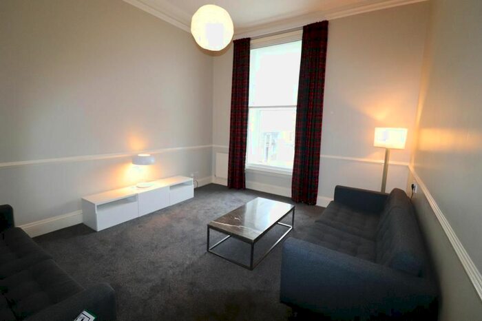 3 Bedroom Flat To Rent In Holburn Street, Flat, AB10