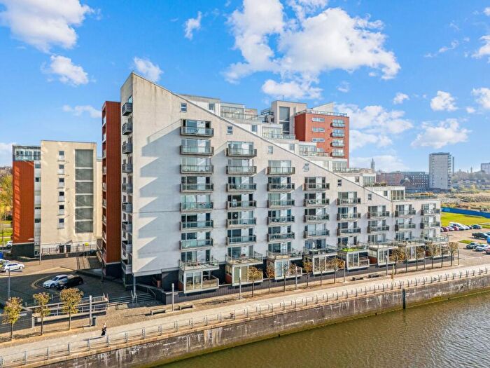 3 Bedroom Flat For Sale In Meadowside Quay Walk, Flat /, Penthouse, Glasgow Harbour, Glasgow, G11