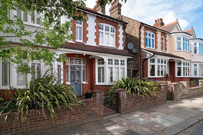 4 Bedroom Terraced House To Rent In Arragon Gardens, London, SW16