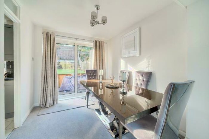 3 Bedroom Town House For Sale In Chesham, Buckinghamshire, HP5