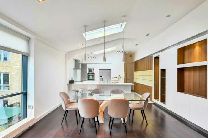 4 Bedroom Flat To Rent In Kingsford Street, London, NW5