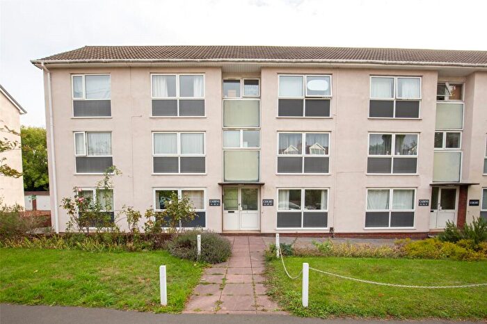 2 Bedroom Apartment For Sale In Cairns Road, Bristol, BS6