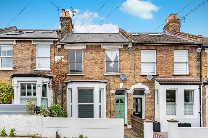 2 Bedroom House For Sale In Avondale Rise, London, SE15