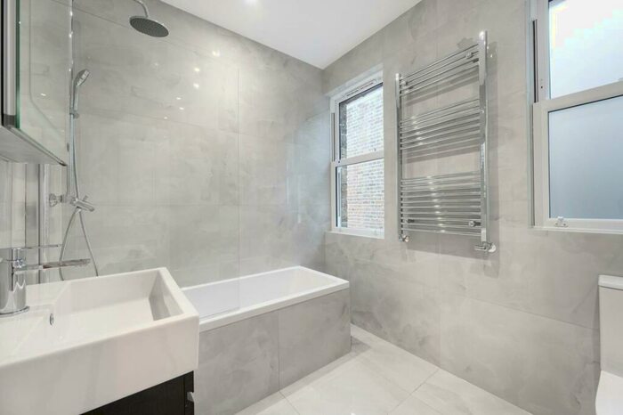 2 Bedroom Flat To Rent In Chamberlayne Road, Kensal Rise, London, NW10