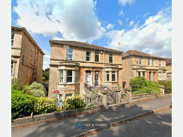 8 Bedroom Semi-Detached House To Rent In Lower Oldfield Park, Bath, BA2