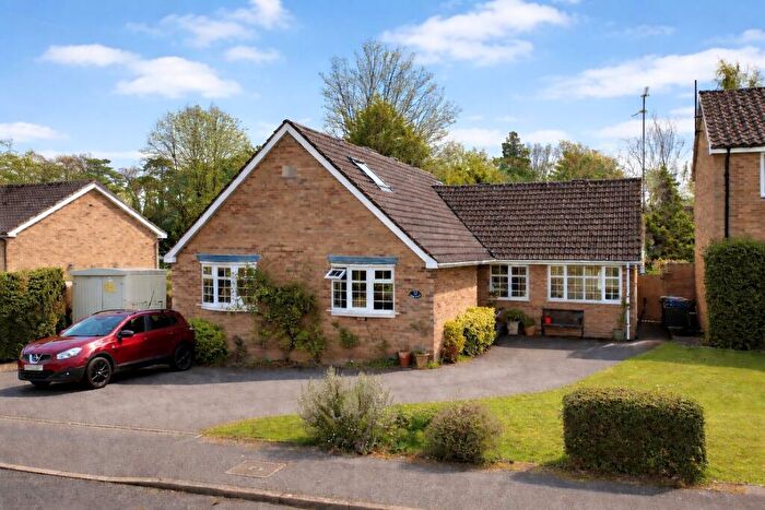 4 Bedroom Detached House For Sale In Lodge Avenue, Collingtree, NN4