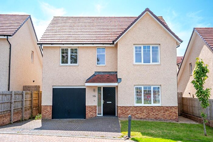 4 Bedroom Detached House To Rent In Littleton Park, Barrhead, East Renfrewshire, G78