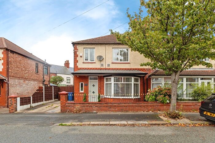 3 Bedroom Semi Detached House For Sale In Laburnum Road, Denton, Manchester, Greater Manchester, M34