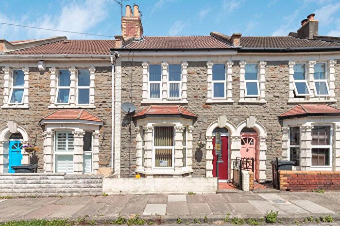 2 Bedroom House For Sale In Hedwick Avenue, Bristol, BS5