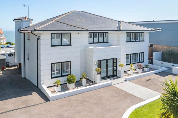 4 Bedroom Detached House For Sale In North Foreland Avenue, Broadstairs, Kent, CT10