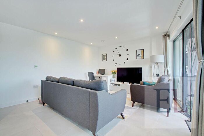 1 Bedroom Apartment For Sale In Emporium Court, Alexandra Avenue, Harrow, HA2