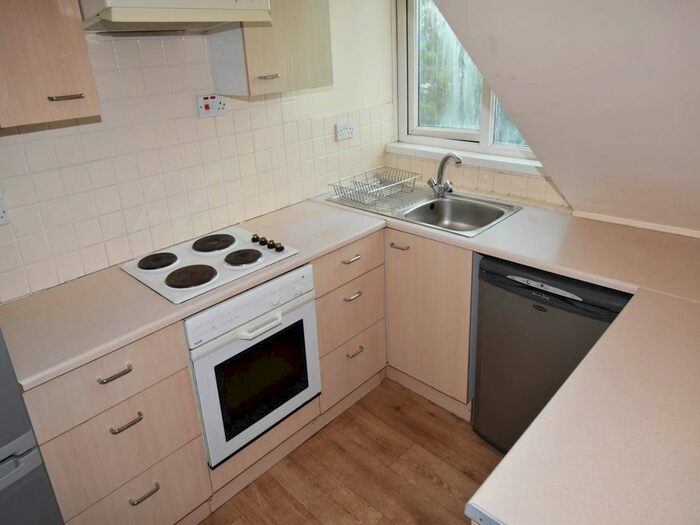 1 Bedroom Flat To Rent In Trewyddfa Road, Morriston, Swansea, SA6