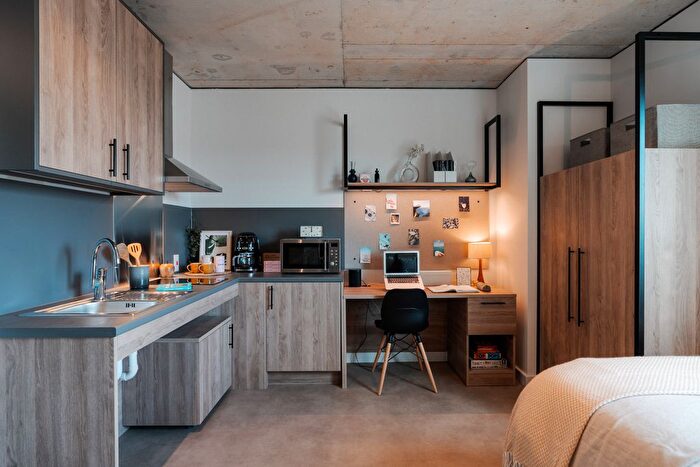 Studio To Rent In Ruby Street, London, SE15
