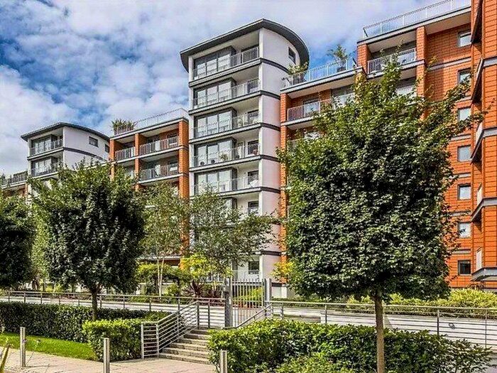1 Bedroom Flat To Rent In Holland Gardens, Brentford, TW8