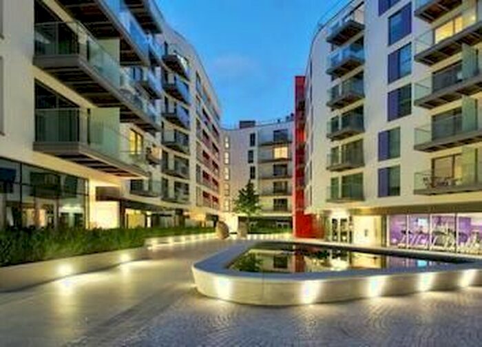 1 Bedroom Flat For Sale In Saffron Central Square, Croydon, CR0