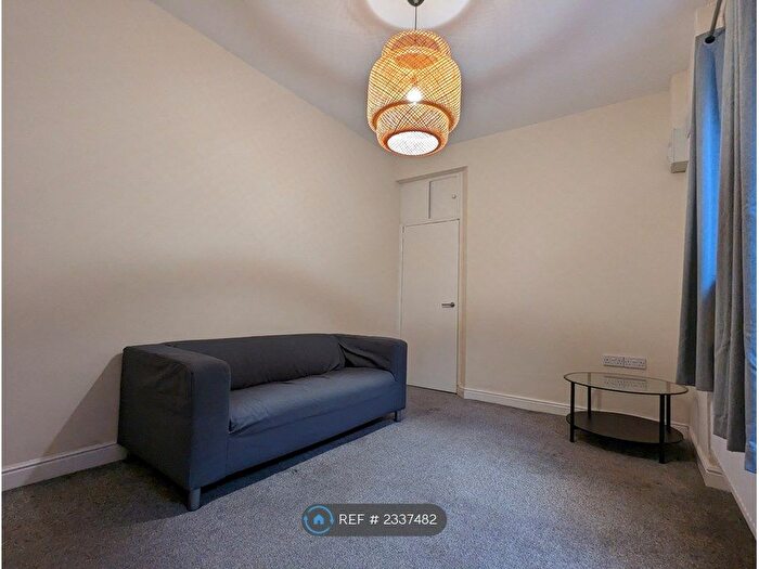 1 Bedroom Flat To Rent In Drayton Rd, Kings Heath, B14