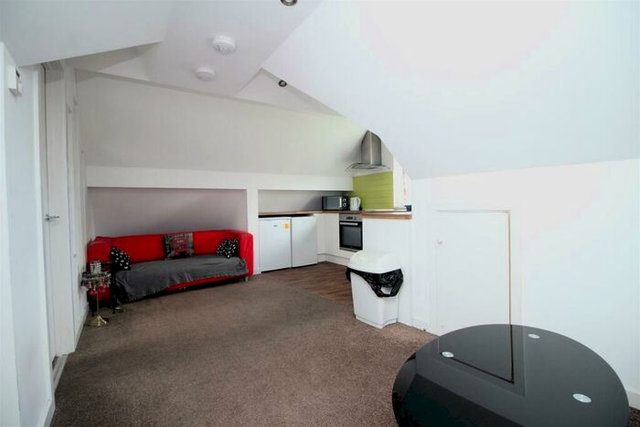 1 Bedroom Apartment To Rent In Station Road, South Gosforth, Newcastle Upon Tyne, NE3