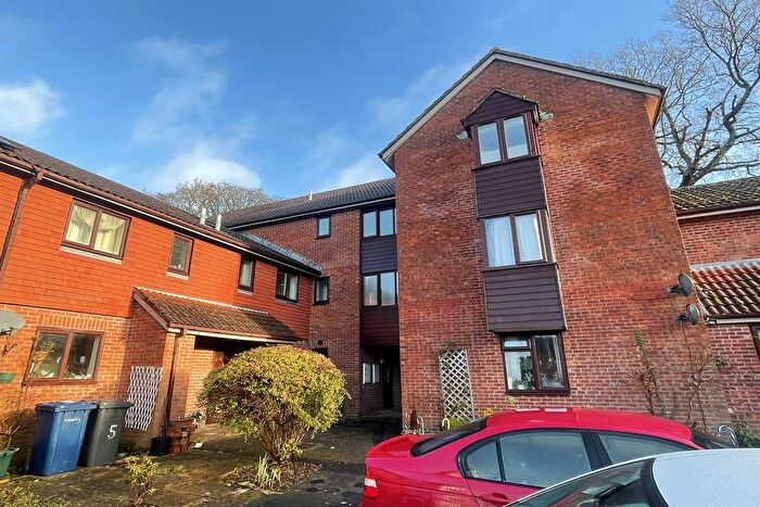 1 Bedroom Flat To Rent In Timbermill Court, Haslemere, Surrey, GU27