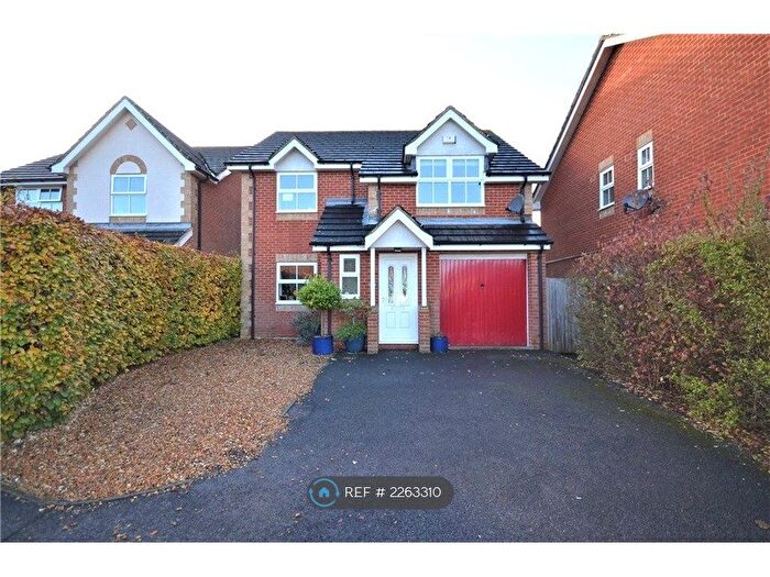 4 Bedroom Detached House To Rent In Chatsworth Green, Hatch Warren, Basingstoke, RG22