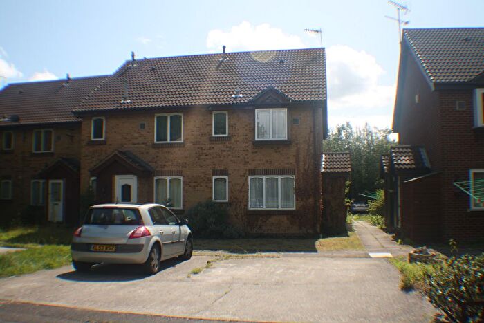 1 Bedroom Semi Detached House To Rent In Albany Park, Colnbrook, Slough, SL3