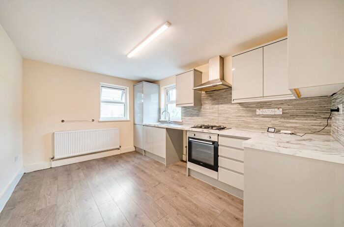 2 Bedroom Flat For Sale In Dames Road, London, E7