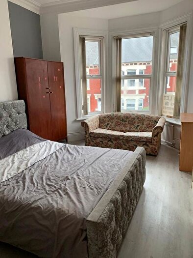 3 Bedroom Flat To Rent In Simonside Terrace, Newcastle Upon Tyne, NE6