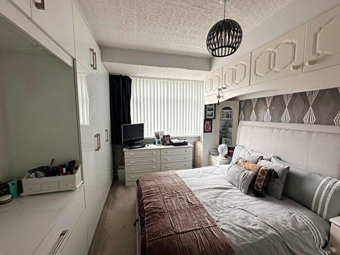 5 Bedroom Terraced House To Rent In Hadley Gardens, Southall, UB2