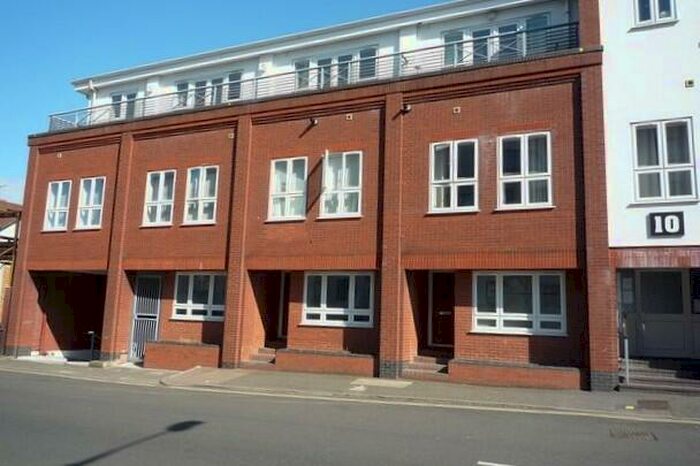 1 Bedroom Apartment To Rent In Stoke Gardens, Slough, SL1