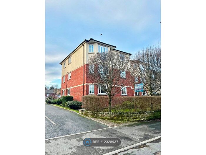 2 Bedroom Flat To Rent In Garden Mews, Harrogate, HG2