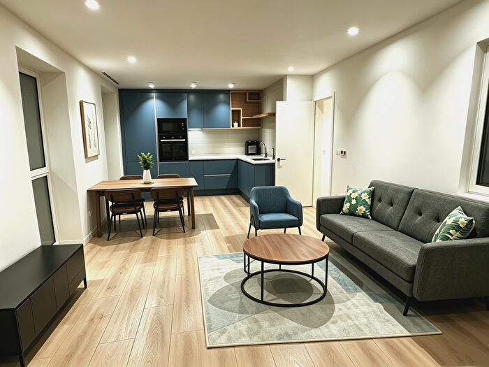 2 Bedroom Flat To Rent In Waterview House, Quay Walk, Wembley, Brent, HA0